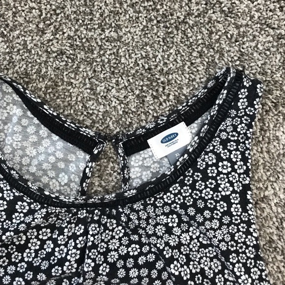 Old Navy XL sleeveless top - Picture 2 of 2